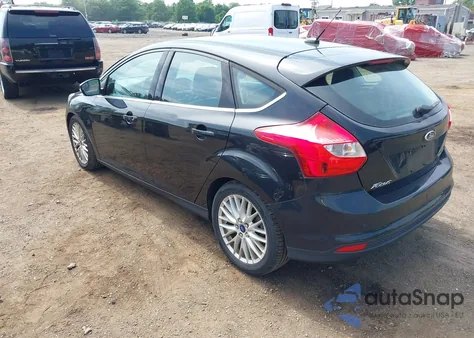 2014 Ford Focus Titanium из США, поврежденный, VIN 1FADP3N2XEL319782